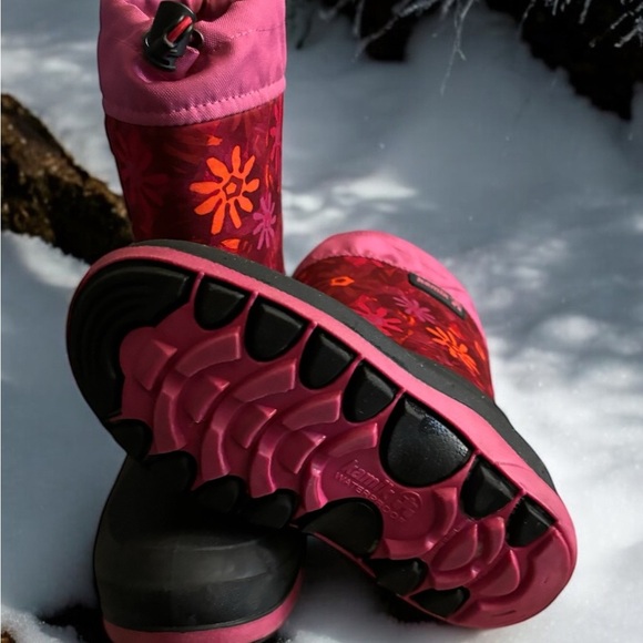 Kamik Stormin 2 Pentaswirl Snow Boots in Magenta. Girls size 4. - Picture 11 of 11